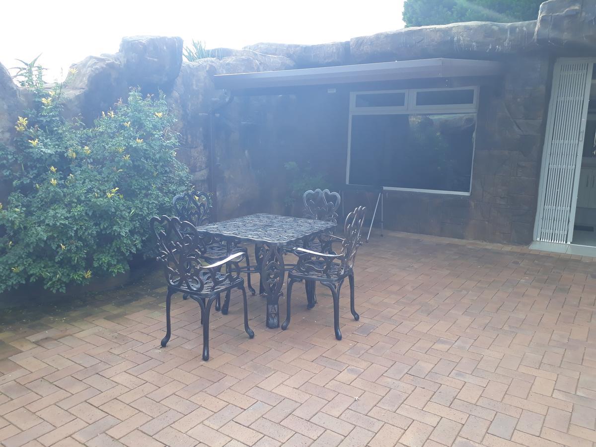 The Bunker Villa Champagne Valley Exterior photo
